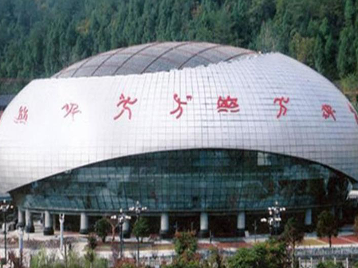 海西体育中心球形网架加工安装